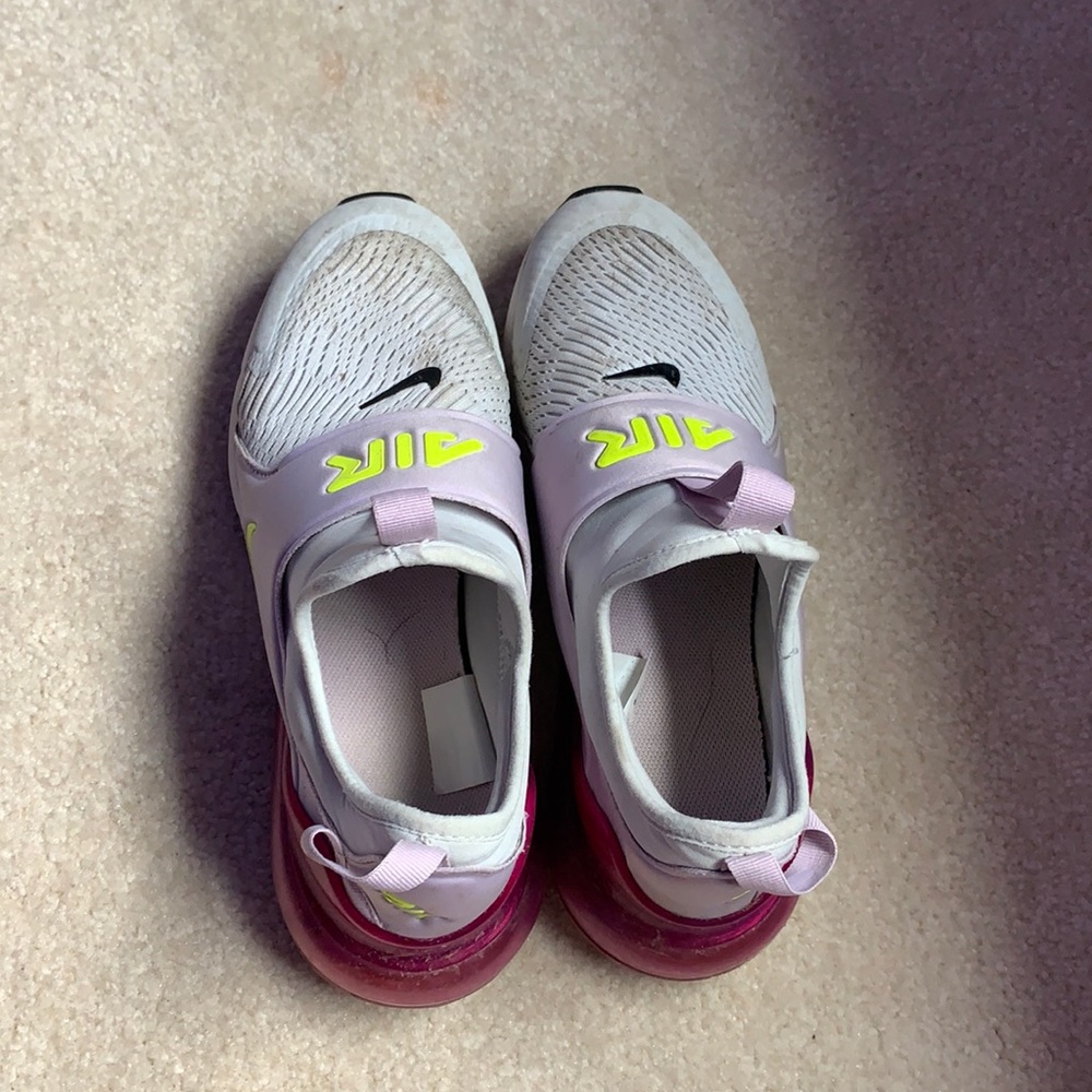 Nike air max 270s size 7. Will negotiate the price